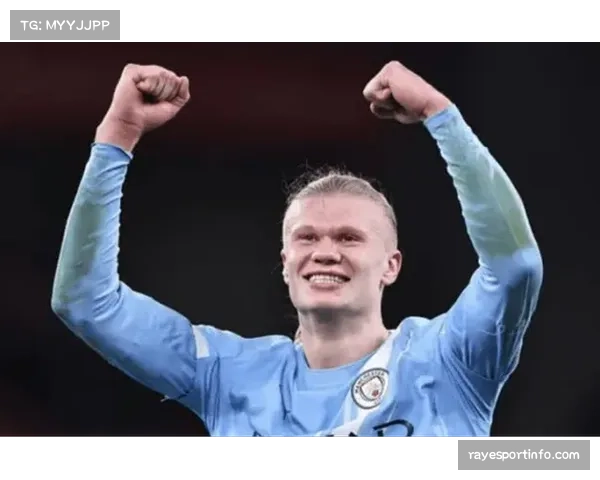 特写：终场哨响，哈兰德与萨卡交换球衣，英超射手王竞争白热化